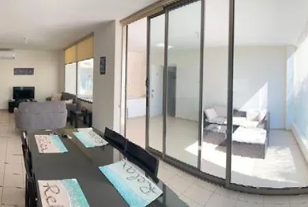 Charming Centre W Pool - Flats 303 Ferienhaus *