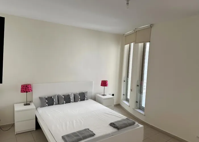 Daire Modern Center With Pool *