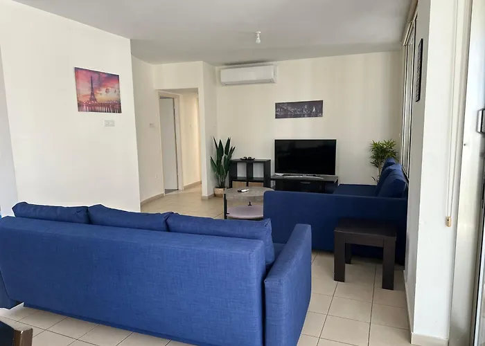 Modern Center With Pool